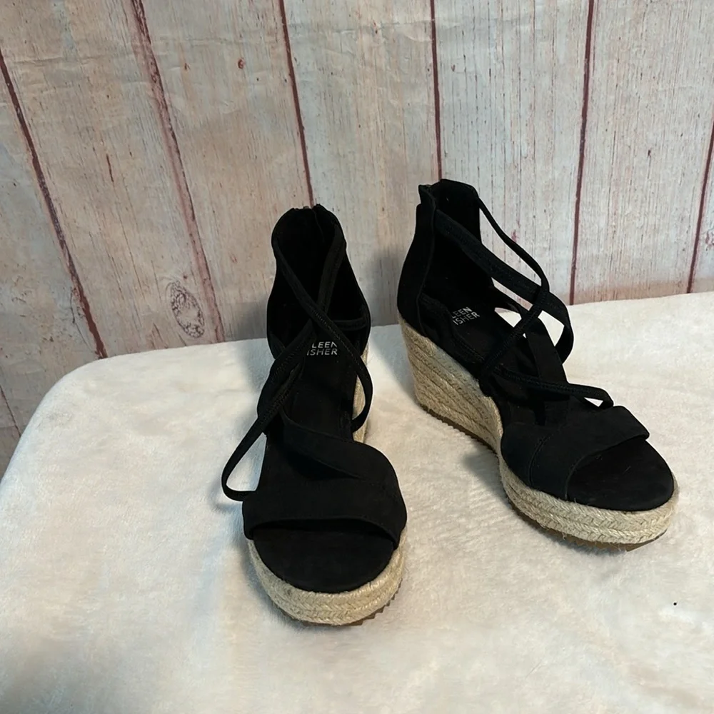 NWOT Eileen Fischer Wanda Tumbled Nubuck Espadrille